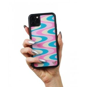 Wildflower x Frankie’s Bikinis iPhone XR Case